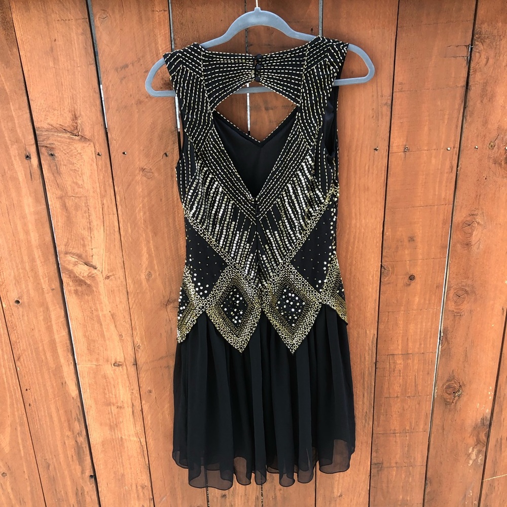 Frock and Frill Beaded Flapper Style Dress - Picture 2 of 7